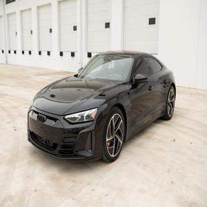 <span class=keywords><strong>AUDI</strong></span> RS <span class=keywords><strong>e</strong></span>-<span class=keywords><strong>tron</strong></span> <span class=keywords><strong>GT</strong></span> 2024 USATA IN OTTIME CONDIZIONI, 637 CV, Doppio Motore AWD, Pacchetto Carbon Performance con Basso Chilometraggio - Product Image 1