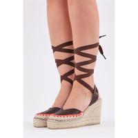 Espadrille fermée à talon compensé haut