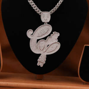 Pendentif en diamant Moissanite de forme personnalisée fabriqué à la main Style Hip Hop lettres cursives nom pour les bijoux de corps de fête en argent 925 - Product Image 1