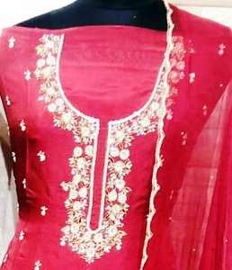 Designer moderne non cousu brodé à la main beaux costumes de qualité supérieure mode indienne avant style traditionnel en soie pour la fête - Product Image 3