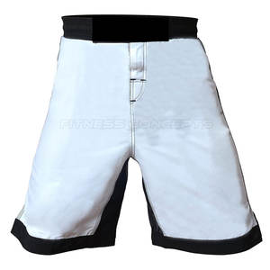 Vente en gros de shorts légers MMA en toile pour hommes, dernière conception avec logo personnalisé, service OEM disponible et décontracté à motif solide - Product Image 2