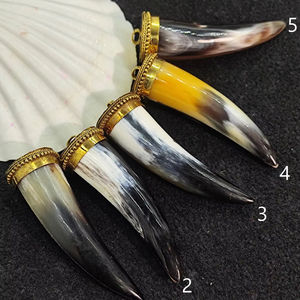 Collier pendentif en corne de buffle, bijoux tribaux naturels et durables pour femmes, haute qualité - Product Image 1