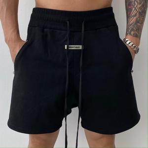 Bermuda de sport pour hommes avec fermeture à cordon de serrage Short de sport simple et ample à la mode pour hommes garçons - Product Image 2