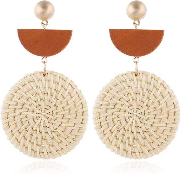 สีขาวและสีน้ำตาล