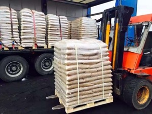 Pellets de Madera de Pino 100% de Alto Valor Calorífico (4600J), 0.5% Ceniza, 10% Humedad, 690g/L de Densidad, Proveedor a Granel para Uso en Calefacción - Product Image 4