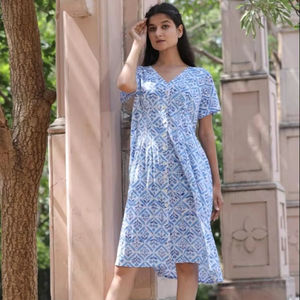 Robe indienne à imprimé floral en coton avec bloc à la main, tenue de fête d'été pour femmes, style boho, robe cadeau de mariée personnalisée en solde - Product Image 1