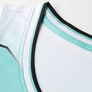 Uniforme de baloncesto transpirable personalizable conjunto bajo MOQ ropa deportiva para jugadores de baloncesto - Product Image 3