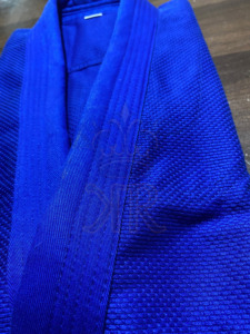 Kimono de judo unisexe 2024 OEM Royal Kimono approuvé par l'IJF pour adultes - Vente en gros à prix avantageux 100% coton personnalisable - Product Image 2