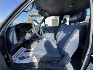 CAMIONETA PICK-UP DELUXE USADA DE 199, CON VOLANTE A LA IZQUIERDA - Product Image 6