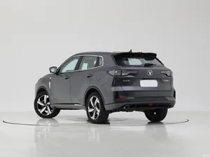 รถน้ำมันรุ่นใหม่ขายดี2024 Changan รุ่นที่สาม1.5T 188PS รถทนทานต่อความยาวความเร็วสูง