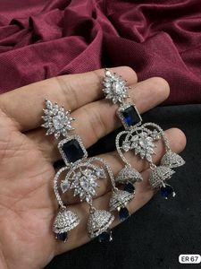 Dernier concepteur exclusif indien léger avec boucle d'oreille en diamant américain femmes pour la fête à la mode des femmes - Product Image 2