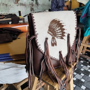 กระเป๋าสะพายข้างหนังแท้คุณภาพสูงสำหรับผู้หญิง สไตล์วินเทจ พร้อมพู่ตกแต่ง ทนทาน เหมาะสำหรับเป็นของขวัญวันเกิดและคริสต์มาส - Product Image 2