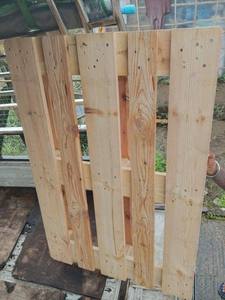 PALÉS DE MADERA DE CALIDAD EN VENTA - Product Image 2