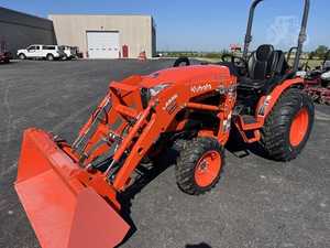 Tracteur d'occasion Kubota LX2620HSD, tracteur à roues Massey-Ferguson avec moteur de 30 à 120 CV, pompe à engrenages, composants principaux pour les fermes - Product Image 3