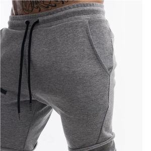 Pantalon de survêtement pour homme de luxe sur mesure, taille haute, 100% coton, molleton français, jambe droite, avec logo personnalisé, style streetwear délavé - Product Image 3