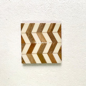 Posavasos superiores de 4x4 pulgadas, alfombrillas de resina de madera, almohadillas cuadradas para el hogar, Hotel, resina epoxi cuadrada natural, accesorios de cocina de madera de acacia - Product Image 1