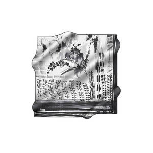 Pierre Cardin 90x90ผ้าพันคอสี่เหลี่ยมผ้าซาตินพิมพ์ลายดอกไม้ดิจิตอล - Product Image 1
