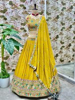 Haldi & Sangeet Special Bright Yellow Farbe Faden & Stickerei Arbeit Braut Special Light Weight Trendy Lehenga Sets Großhandel