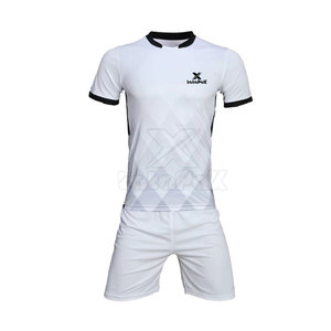 Camisetas y pantalones cortos de fútbol con sublimación para hombres, uniformes de fútbol personalizados de poliéster de alta calidad - Product Image 1