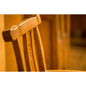 เก้าอี้รับประทานอาหารทำจากไม้สักดีไซน์เฟอร์นิเจอร์จากจีนมีหมวกแบบคลาสสิกด้านหลังสูง - Product Image 3