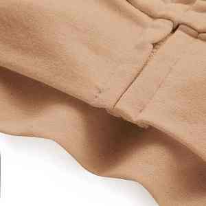 Sudadera corta personalizada para mujer, hecha con material de primera calidad que ofrece comodidad, calidez y un estilo casual a la moda. - Product Image 4