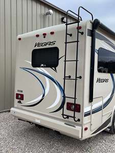 Autocaravana Th or Vegas 24.1 de 2016 usada - Product Image 2