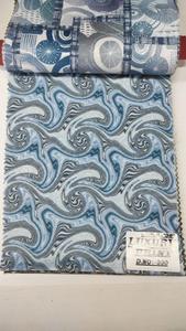 Tissu satiné doux et brillant imprimé de Giza, idéal pour les robes de soirée, les chemisiers et les créations de vêtements de créateurs - Product Image 4