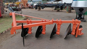 Arado de discos de doble barra de arrastre con transmisión rotativa para tractor agrícola, con componentes de engranajes para labranza del suelo, en venta. - Product Image 4