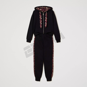 <b>Women</b> Winter Hooded Black Hoodie and Joggers Set Stylish Two Piece Tracksuit Loungewear Trendy Street Outfit - Product Image 6