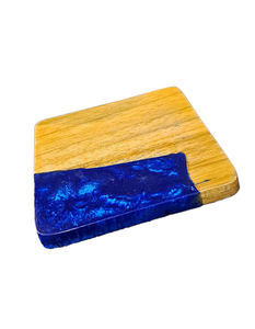 Bandeja de Cocina Moderna Solobeat Hecha a Mano con Madera Maciza y Resina Epoxi Azul - Product Image 3