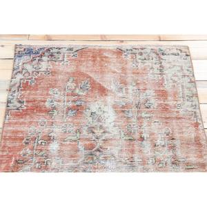 Tapis turc vintage, tapis de 3,3 x 6,7 pieds, tapis en laine rouge à motifs floraux - Product Image 4