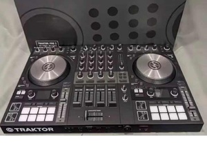 Offre de vente authentique Instruments modernes Traktorr Kontroll S4 MK3 Console de mixage audio Neuf et livraison rapide disponible - Product Image 3