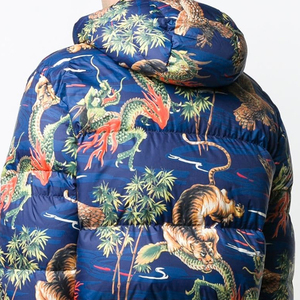 Veste matelassée personnalisée pour homme, imprimée par sublimation, pour la saison hivernale, avec col montant et logo frontal, légère - Product Image 6