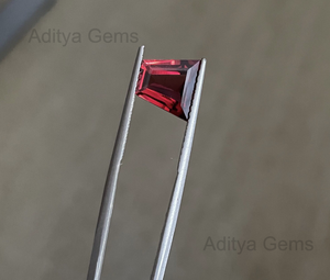 หินกึ่งอัญมณีโกเมนธรรมชาติทรงสี่เหลี่ยมคางหมูสีแดงหินหลวมจาก Jaipur ผู้ผลิตได้รับการรับรอง IGI-ขนาด2x4 12x16mm - Product Image 5