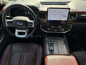 CLEAN USED 2024 Expedition Limited AWD Sièges en cuir Intérieur clair ACC Prêt à rouler - Product Image 6