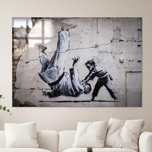 Impression d'art graffiti de Banksy Judoka : décoration moderne sur toile, verre - Product Image 1