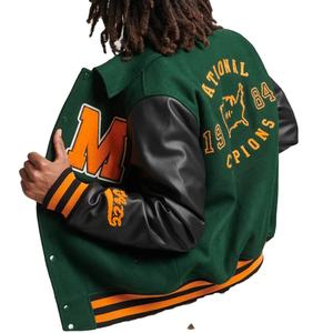 Chaqueta universitaria de béisbol Letterman de diseño personalizado para hombre con cuello levantado, parche personalizado de cuero negro a prueba de viento y transpirable - Product Image 1