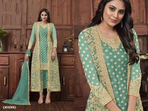 Filet papillon lourd lourd avec séquence de broderie avec Santoon en soie japonaise lourde intérieure avec dupatta - Product Image 6