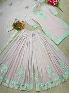 Présentation du nouveau look de fête de créateur pantalon Kurti et Dupatta avec une séquence de broderie lourde vêtements de festival traditionnels - Product Image 3