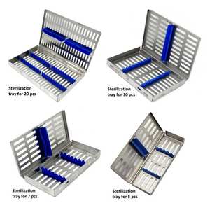 Juego de 4 Instrumentos Quirúrgicos Alemanes Surtidos, Casete de Esterilización en Autoclave, Kit Profesional de Acero Inoxidable SURGINEXA - Product Image 1