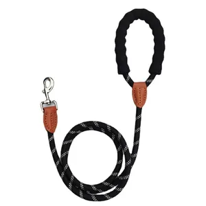 Collare per cani in pelle di mucca accessori per animali domestici 2024 collare e guinzagli per animali domestici bassi MOQ OEM servizio guinzagli beccanti personalizzati