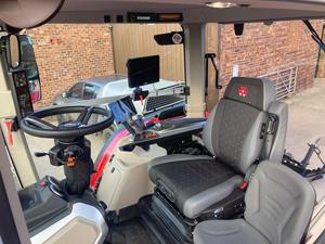 Massey Ferguson 8S.245 4WD Rueda Tractor Maquinaria agrícola Larga vida útil con tal Motor de caja de cambios de motor de engranaje de bomba - Product Image 3