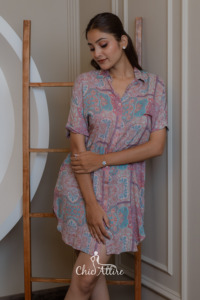 Tunique d'été bohème légère Breezy Vintage inspiré Paisley Print Mini Dress Loose Fit & Classic Collared Neck Dress - Product Image 6