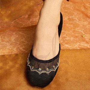 รองเท้าคุสซ่าแฟชั่นสำหรับผู้หญิง สวมใส่สบาย กันลื่น พิมพ์ลาย ทนทาน พื้นรองเท้าหนังแท้ ด้านบนบุผ้ากำมะหยี่ - Product Image 4