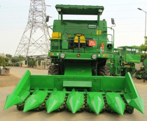 Used John Deeere S680 High Cassava Grain Combine Harvesters Engine Gear Drive 7m Working Width 1 Year Warranty For Sale - Product Image 2