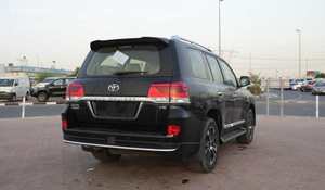 GRAND TOURING 2021-2022, Motor V8 de 4.5L, Automático, Cámara de Visión 360°, Techo Panorámico, Asientos de Cuero, SUV Diésel, 400 CV - Product Image 3