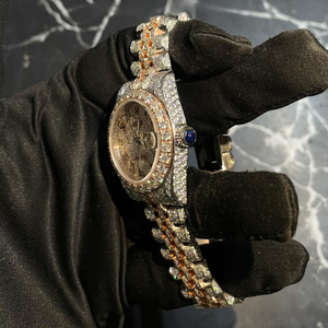 Montre de luxe personnalisée pour homme, style Hip Hop, mouvement à quartz ETA, bracelet en acier inoxydable, entièrement sertie de moissanite, cadran bicolore avec index romains - Product Image 3