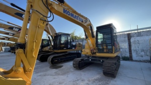 รถขุดไฮดรอลิกแบบตีนตะขาบ KOMATSU PC130-8K ขนาด 13 ตัน สภาพดีเยี่ยม นำเข้าจากญี่ปุ่น มือสอง - Product Image 5