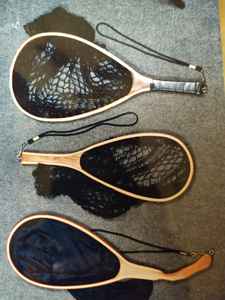 Épuisette de pêche à la mouche d'extérieur avec cadre en bois et filet en caoutchouc, outil de capture de truites à lancer à la main - Product Image 2