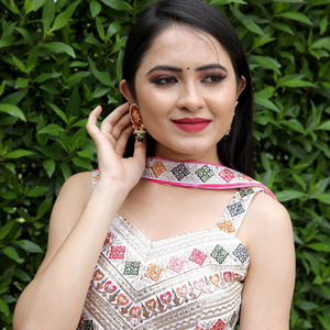 Salwar Kameez fantaisie, vêtements de fête et de festival pour femmes indiennes, avec dupatta - Product Image 1